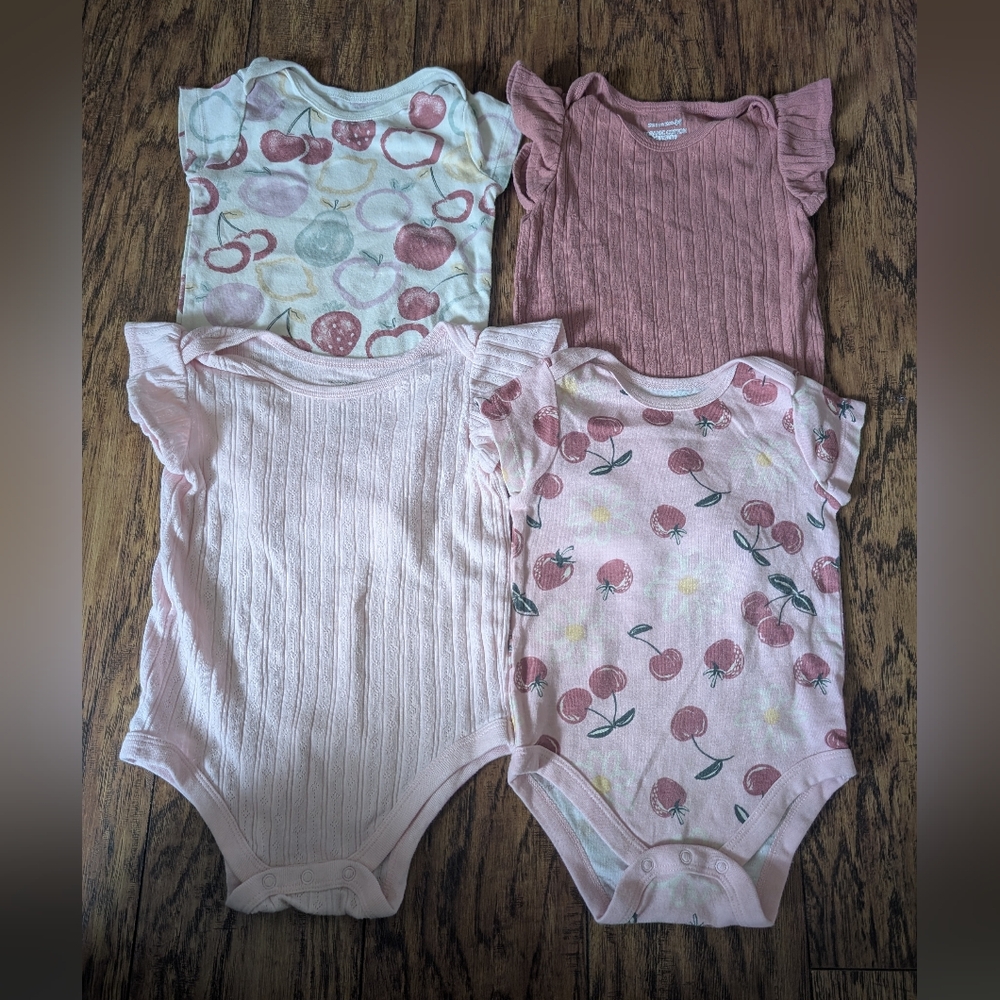 $ 💥3/$24 Bundle Of 4 100% Organic Cotton‎ Pink Girly Body Suits